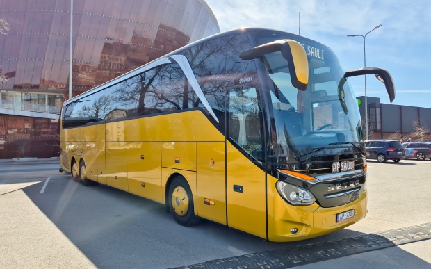 Autobusu noma SETRA S 517 HDH